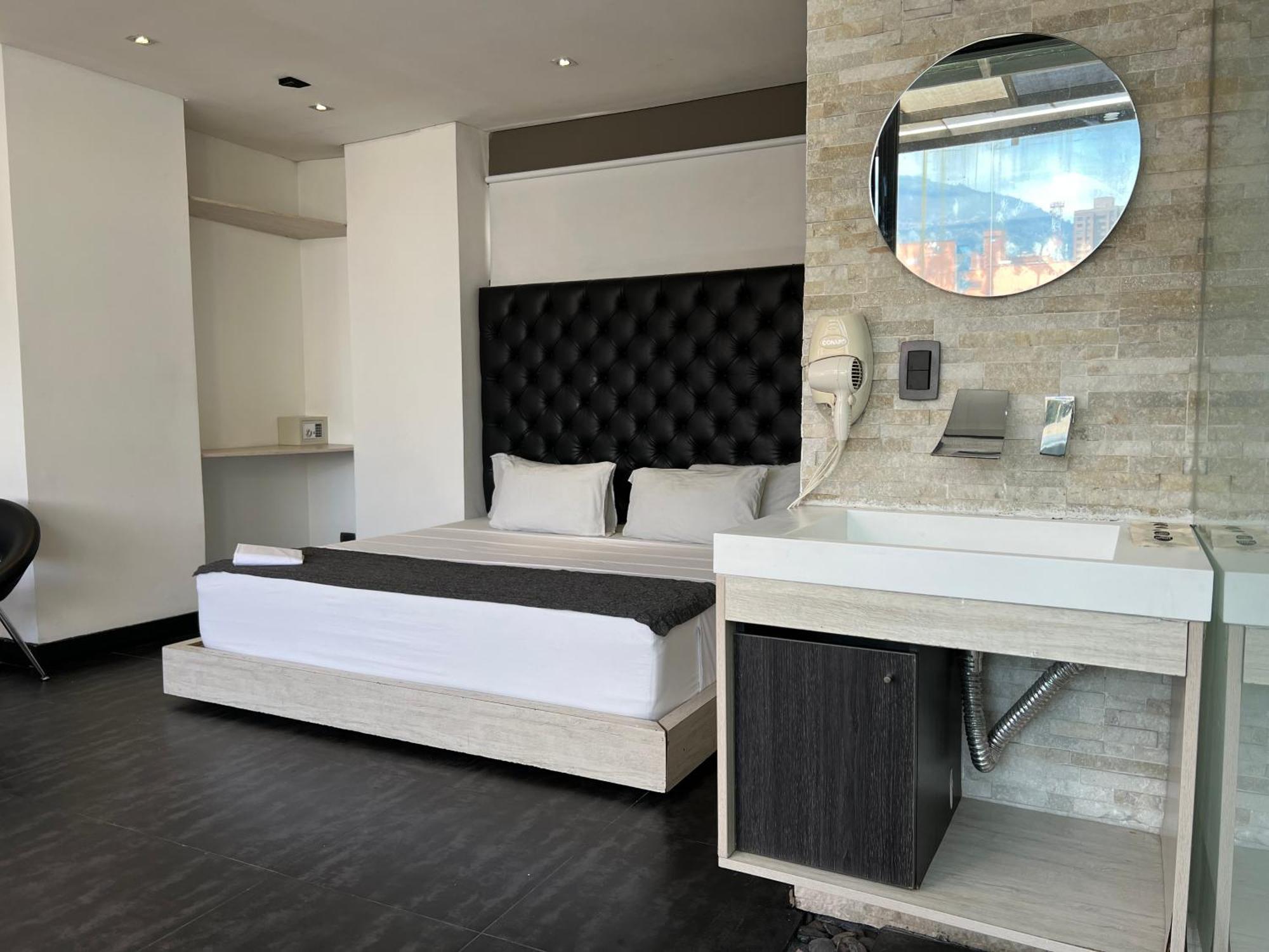 Hotel 47 Medellin Center エクステリア 写真