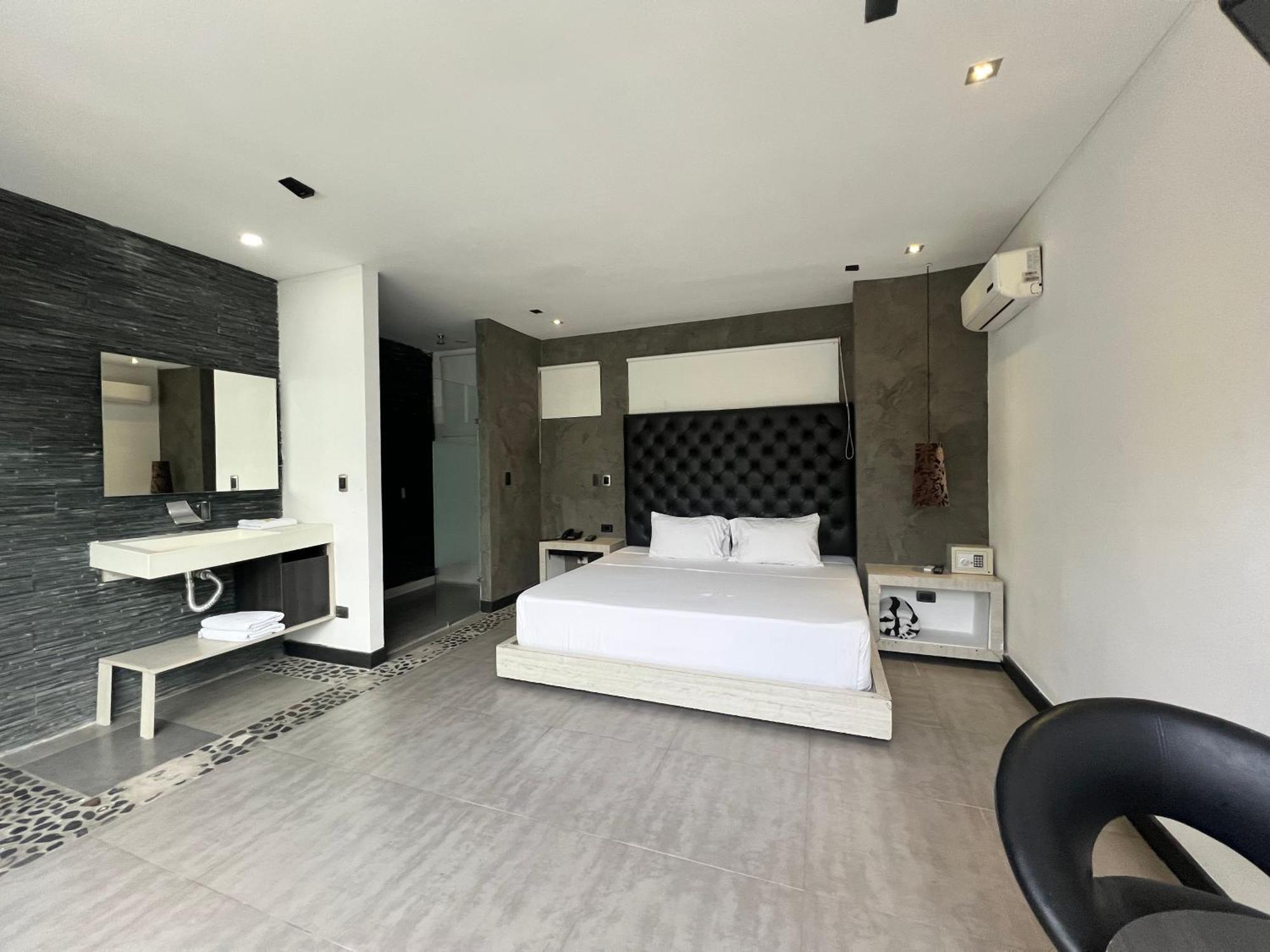 Hotel 47 Medellin Center エクステリア 写真