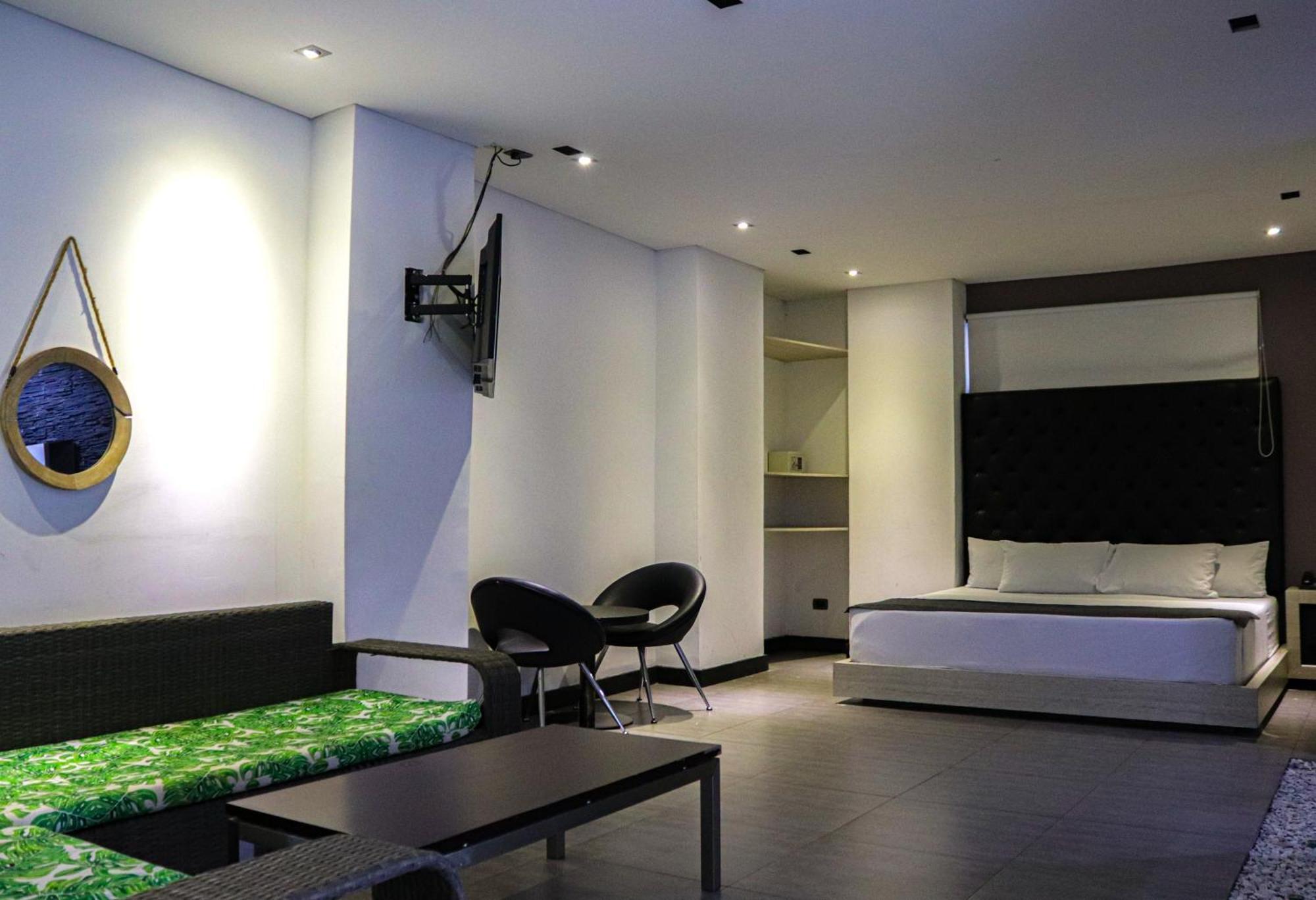 Hotel 47 Medellin Center エクステリア 写真