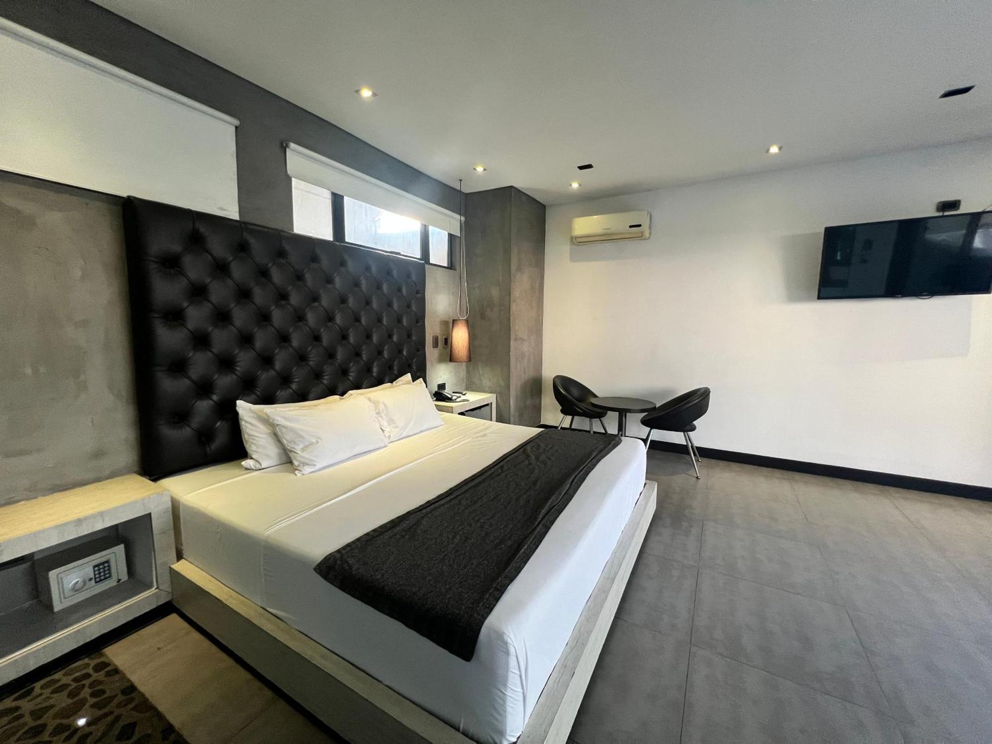 Hotel 47 Medellin Center エクステリア 写真