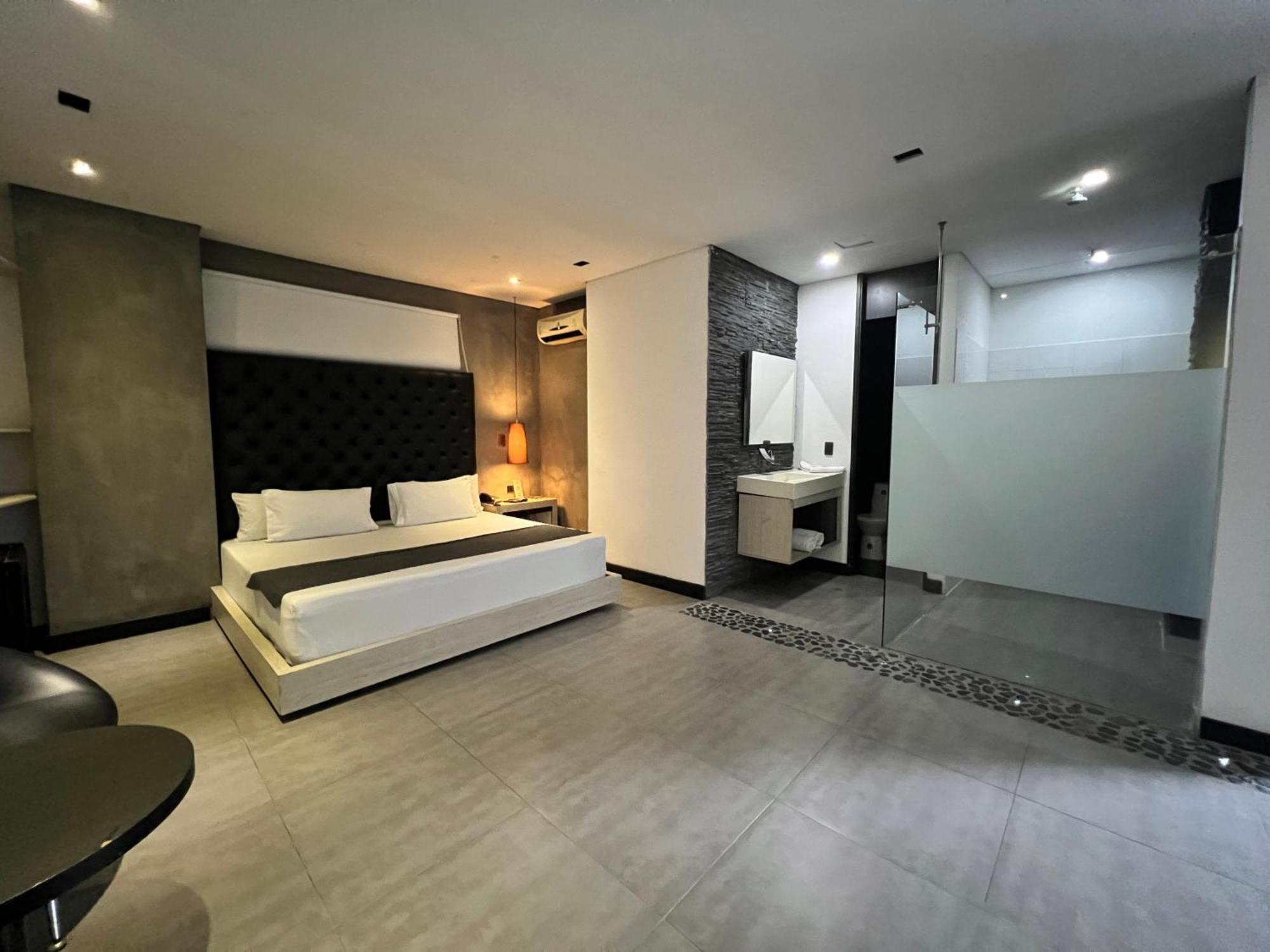 Hotel 47 Medellin Center エクステリア 写真