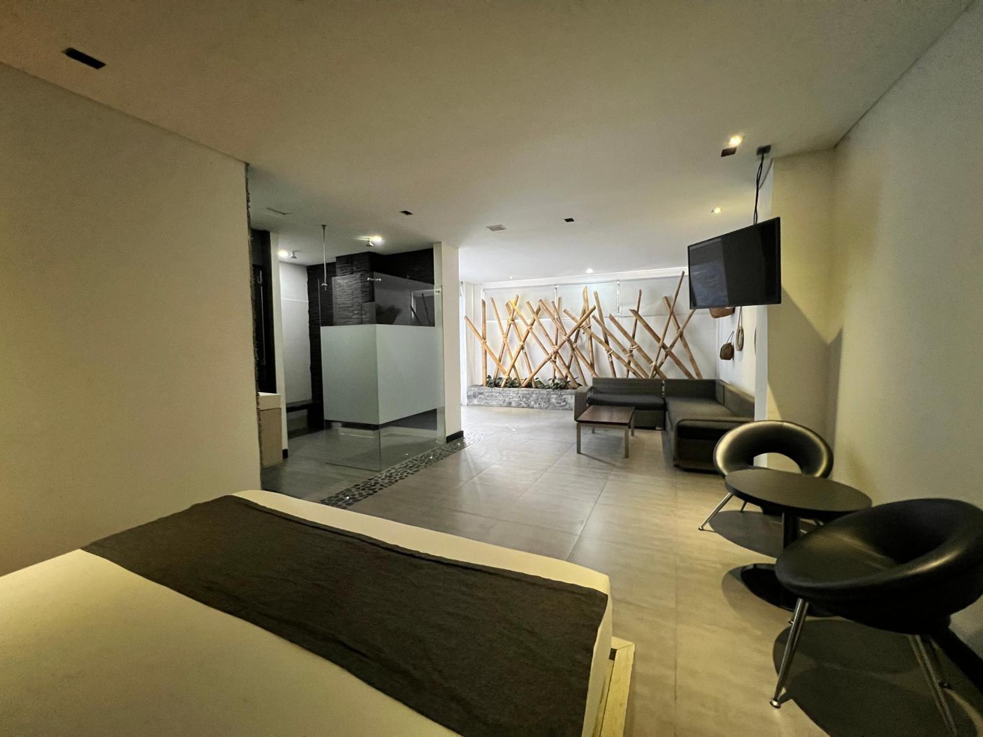 Hotel 47 Medellin Center エクステリア 写真
