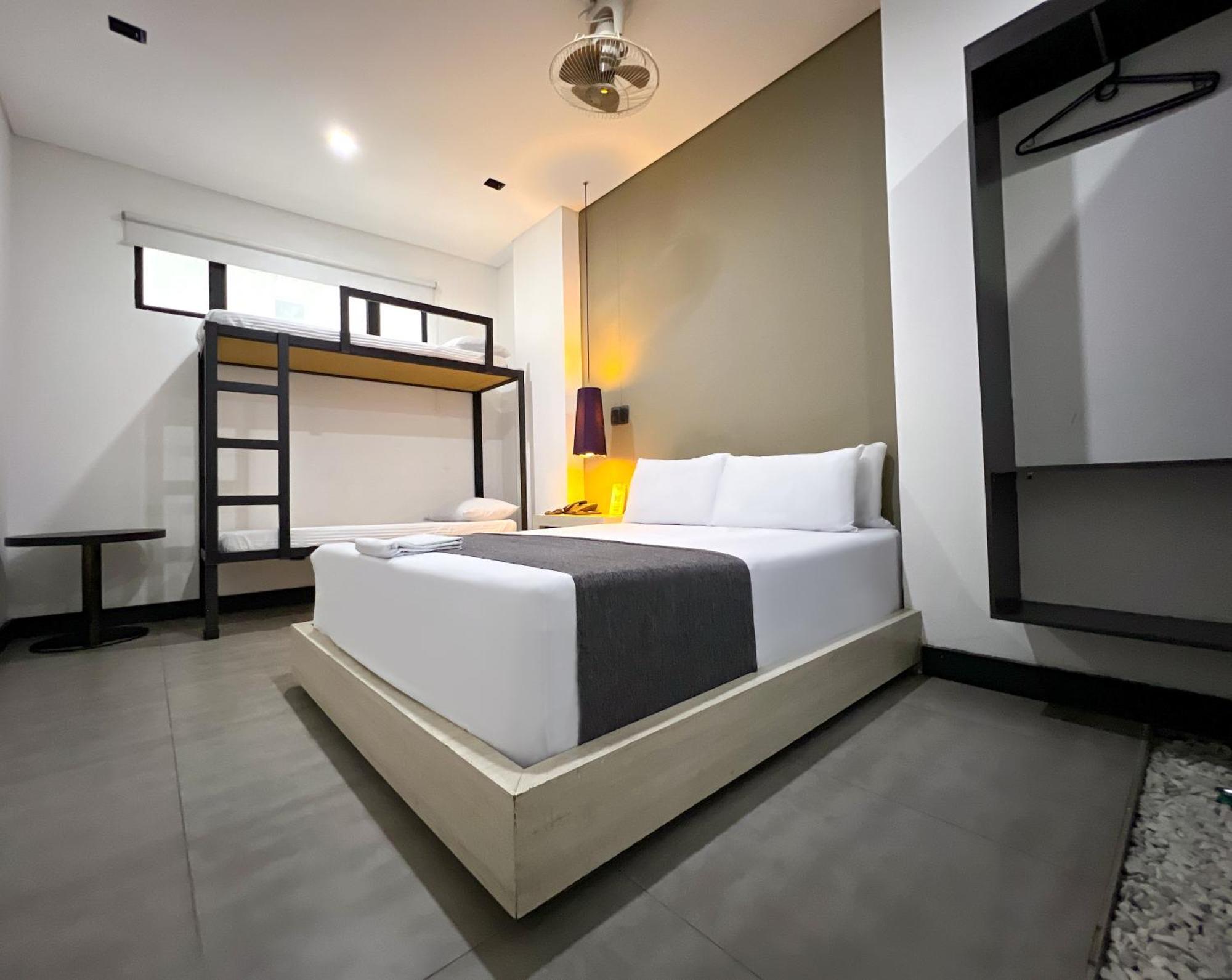 Hotel 47 Medellin Center エクステリア 写真