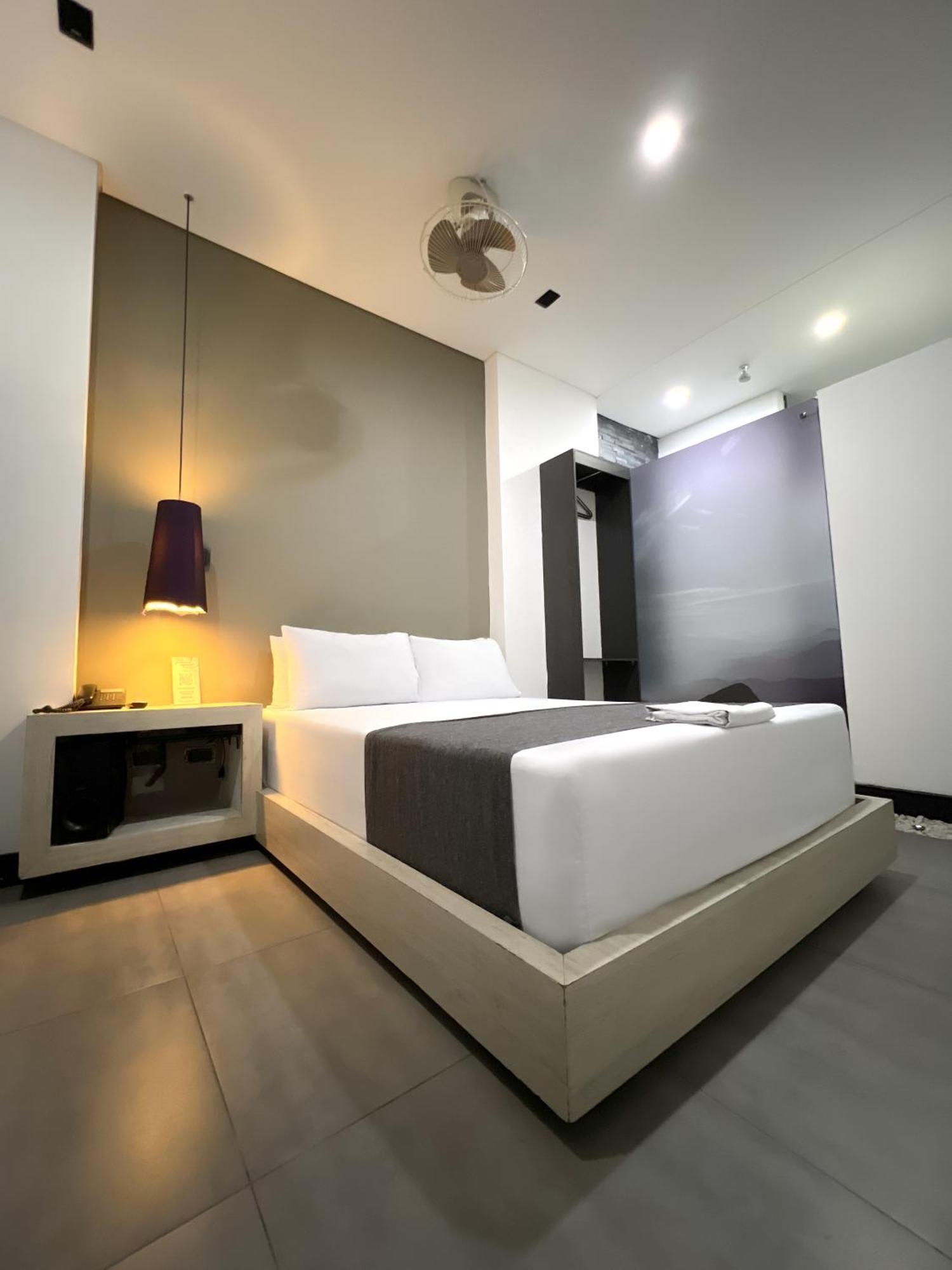 Hotel 47 Medellin Center エクステリア 写真