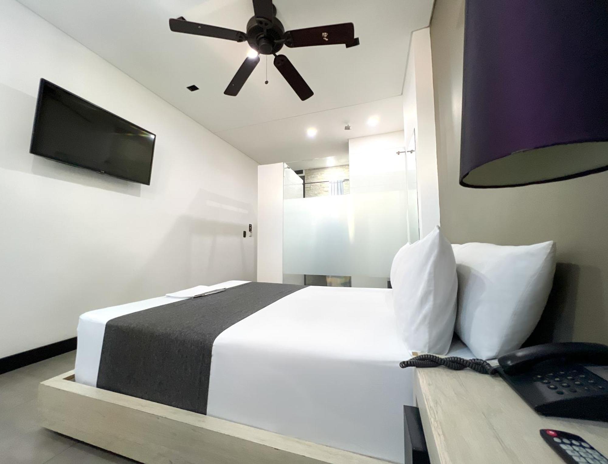 Hotel 47 Medellin Center エクステリア 写真