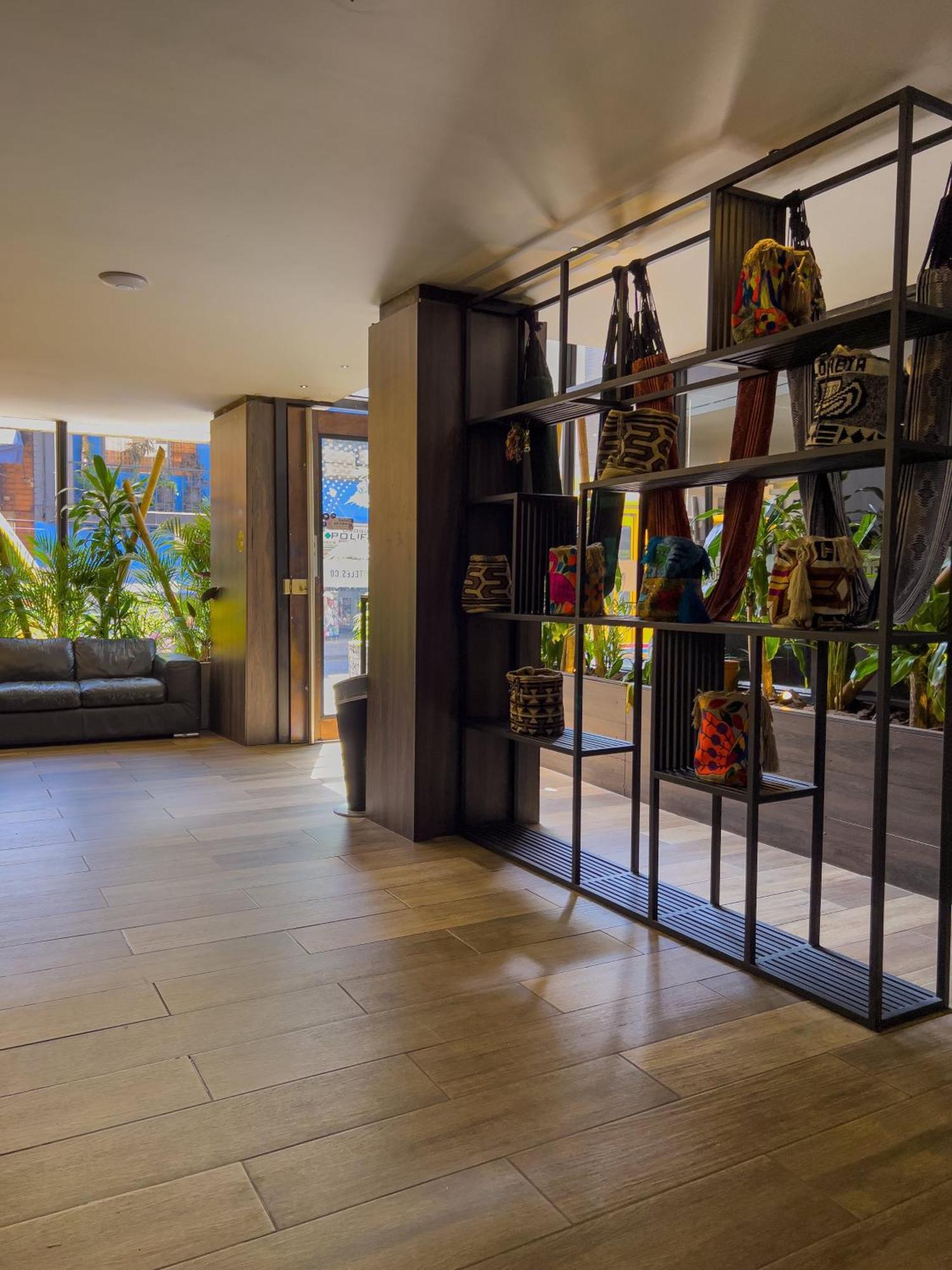 Hotel 47 Medellin Center エクステリア 写真
